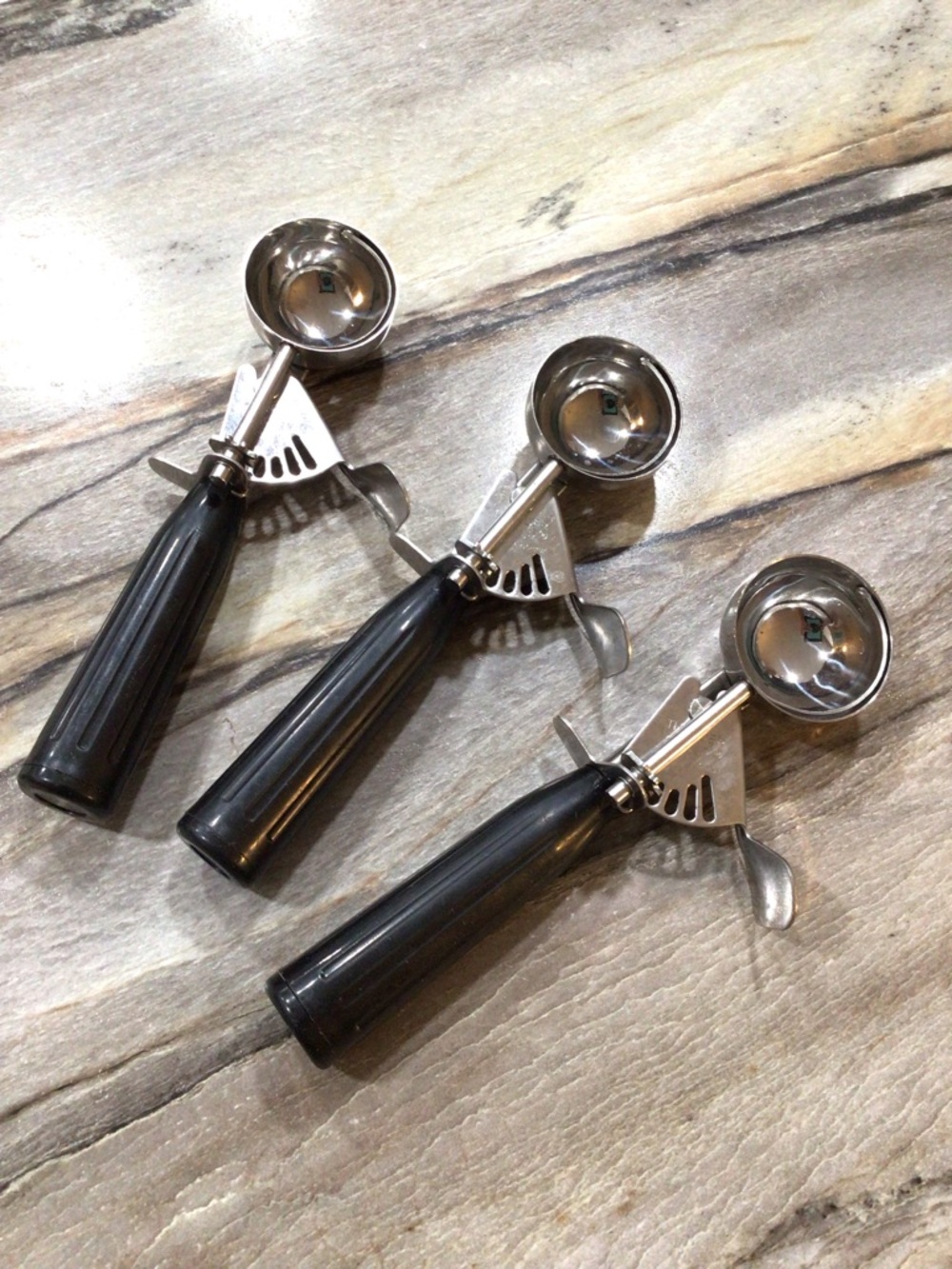 Set of 3 Thunder Group #30 Ice Cream Dishers 1oz Black Handle NSF